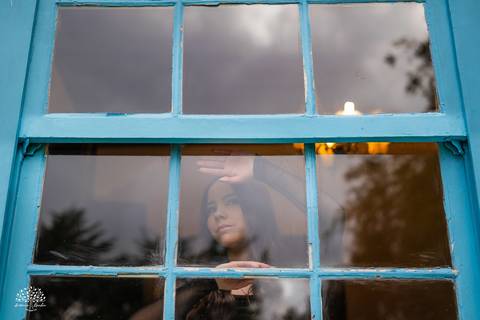 ensaio 15 anos - debutante - fotografia de debutante - fotos de 15 anos - Quinta Dom Manuel - fotógrafo de 15 anos - ensaio fotográfico - fotografia artística - debutante sorridente - ensaio encantador - ensaio personalizado - Antonio Rocha Fotografias'