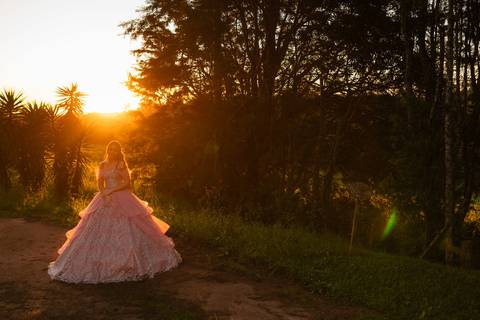 ensaio 15 anos - ensaio pré-festa - debutante - fotos 15 anos - ensaio ao ar livre - fotografia de debutante - fotografia 15 anos - vestido da valsa - vestido de recepção - fotografia profissional - fotógrafo Pelotas - Antonio Rocha Fotografias - pré 15'