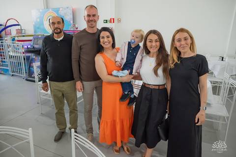 aniversario infantil - fotografia infantil - fotografo de criancas - casa de alice - bolinha de sabao - animacao infantil - parabens emocionante - abelinha - fotografias espontaneas - antonio rocha fotografias - Estevan 2 anos - cacau fest chocolates'