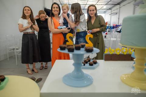 aniversario infantil - fotografia infantil - fotografo de criancas - casa de alice - bolinha de sabao - animacao infantil - parabens emocionante - abelinha - fotografias espontaneas - antonio rocha fotografias - Estevan 2 anos - cacau fest chocolates'