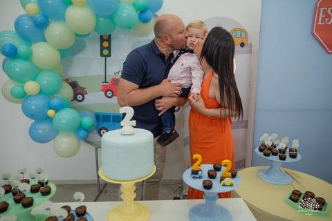 aniversario infantil - fotografia infantil - fotografo de criancas - casa de alice - bolinha de sabao - animacao infantil - parabens emocionante - abelinha - fotografias espontaneas - antonio rocha fotografias - Estevan 2 anos - cacau fest chocolates'