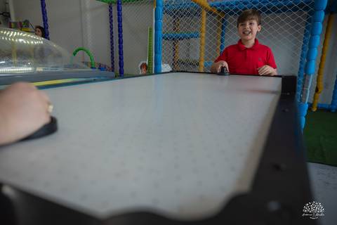 aniversario infantil - fotografia infantil - fotografo de criancas - casa de alice - bolinha de sabao - animacao infantil - parabens emocionante - abelinha - fotografias espontaneas - antonio rocha fotografias - Estevan 2 anos - cacau fest chocolates'