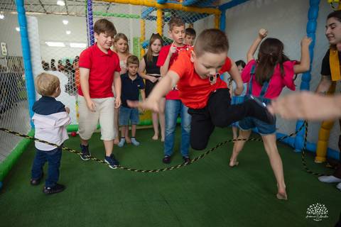aniversario infantil - fotografia infantil - fotografo de criancas - casa de alice - bolinha de sabao - animacao infantil - parabens emocionante - abelinha - fotografias espontaneas - antonio rocha fotografias - Estevan 2 anos - cacau fest chocolates'