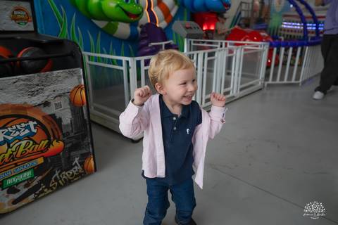 aniversario infantil - fotografia infantil - fotografo de criancas - casa de alice - bolinha de sabao - animacao infantil - parabens emocionante - abelinha - fotografias espontaneas - antonio rocha fotografias - Estevan 2 anos - cacau fest chocolates'