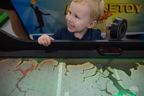 aniversario infantil - fotografia infantil - fotografo de criancas - casa de alice - bolinha de sabao - animacao infantil - parabens emocionante - abelinha - fotografias espontaneas - antonio rocha fotografias - Estevan 2 anos - cacau fest chocolates'