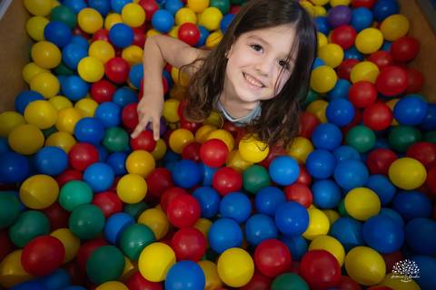 aniversario infantil - fotografia infantil - fotografo de criancas - casa de alice - bolinha de sabao - animacao infantil - parabens emocionante - abelinha - fotografias espontaneas - antonio rocha fotografias - Estevan 2 anos - cacau fest chocolates'