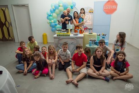 aniversario infantil - fotografia infantil - fotografo de criancas - casa de alice - bolinha de sabao - animacao infantil - parabens emocionante - abelinha - fotografias espontaneas - antonio rocha fotografias - Estevan 2 anos - cacau fest chocolates'