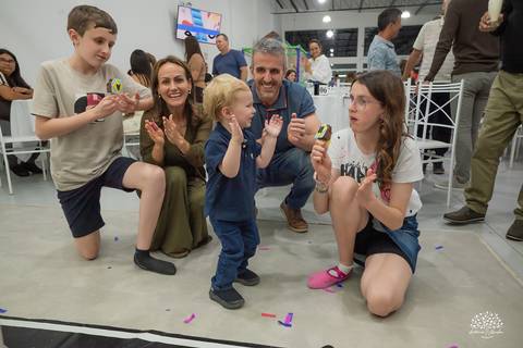 aniversario infantil - fotografia infantil - fotografo de criancas - casa de alice - bolinha de sabao - animacao infantil - parabens emocionante - abelinha - fotografias espontaneas - antonio rocha fotografias - Estevan 2 anos - cacau fest chocolates'