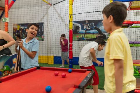 Jogo de sinuca com os colegas'