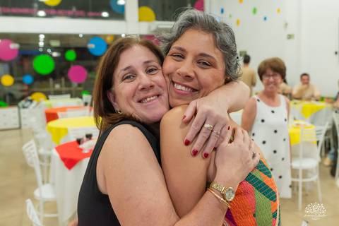 Abraço cheio de emoção'