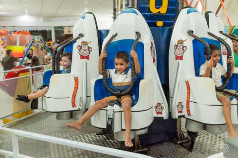 fotografia infantil - aniversário infantil - festa de criança - memórias da infância - fotógrafo de família - decoração festa infantil - parabéns - crianças brincando - fotografia documental – antonio rocha fotografias – pelotas – tio guigui'