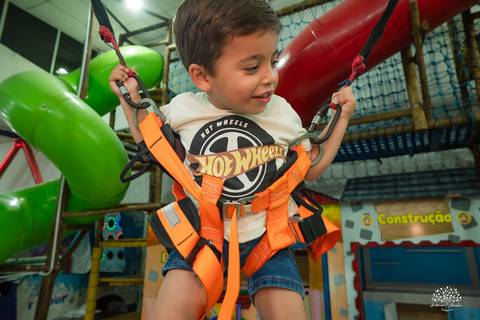 fotografia infantil - aniversário infantil - festa de criança - memórias da infância - fotógrafo de família - decoração festa infantil - parabéns - crianças brincando - fotografia documental – antonio rocha fotografias – pelotas – tio guigui'