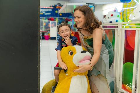 fotografia infantil - festa infantil - aniversário infantil - fotógrafo em pelotas  - fotografia de família - arte e riso - infância feliz - antonio rocha fotografias - festa de criança - hot whells - roxito - chuva de neve - parabens gaúcho - pelotas'