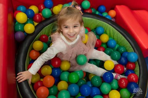 fotografia infantil - festa infantil - aniversário infantil - fotógrafo em pelotas  - fotografia de família - arte e riso - infância feliz - antonio rocha fotografias - festa de criança - hot whells - roxito - chuva de neve - parabens gaúcho - pelotas'