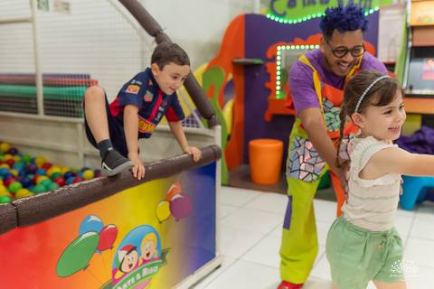 fotografia infantil - festa infantil - aniversário infantil - fotógrafo em pelotas  - fotografia de família - arte e riso - infância feliz - antonio rocha fotografias - festa de criança - hot whells - roxito - chuva de neve - parabens gaúcho - pelotas'