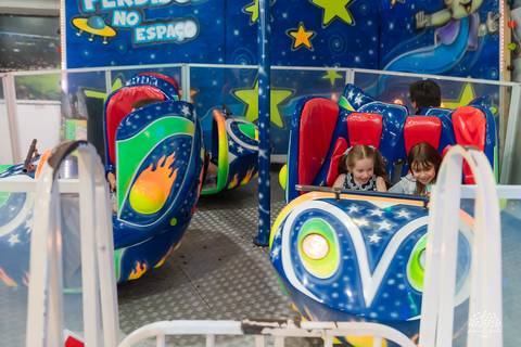 fotografia infantil - festa infantil - aniversário infantil - fotógrafo em pelotas  - fotografia de família - arte e riso - infância feliz - antonio rocha fotografias - festa de criança - hot whells - roxito - chuva de neve - parabens gaúcho - pelotas'