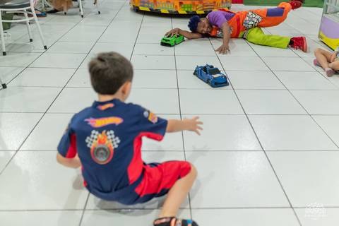 fotografia infantil - festa infantil - aniversário infantil - fotógrafo em pelotas  - fotografia de família - arte e riso - infância feliz - antonio rocha fotografias - festa de criança - hot whells - roxito - chuva de neve - parabens gaúcho - pelotas'