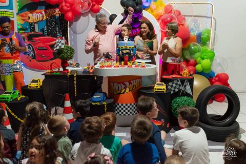 fotografia infantil - festa infantil - aniversário infantil - fotógrafo em pelotas  - fotografia de família - arte e riso - infância feliz - antonio rocha fotografias - festa de criança - hot whells - roxito - chuva de neve - parabens gaúcho - pelotas'
