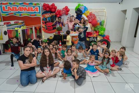 fotografia infantil - festa infantil - aniversário infantil - fotógrafo em pelotas  - fotografia de família - arte e riso - infância feliz - antonio rocha fotografias - festa de criança - hot whells - roxito - chuva de neve - parabens gaúcho - pelotas'