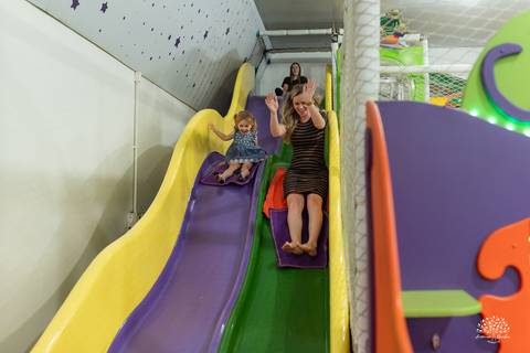 fotografia infantil - festa infantil - aniversário infantil - fotógrafo em pelotas  - fotografia de família - arte e riso - infância feliz - antonio rocha fotografias - festa de criança - hot whells - roxito - chuva de neve - parabens gaúcho - pelotas'