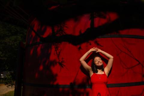 ensaio de 15 anos - fotografia debutante - ensaio feminino - fotografia autoral - ensaio ao ar livre - ensaio em vinícola - Vinícola Nardello - fotografia de 15 anos - debutante com personalidade - fotógrafo de 15 anos - book dos 15 anos - ensaio externo'