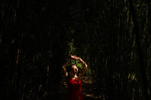 ensaio de 15 anos - fotografia debutante - ensaio feminino - fotografia autoral - ensaio ao ar livre - ensaio em vinícola - Vinícola Nardello - fotografia de 15 anos - debutante com personalidade - fotógrafo de 15 anos - book dos 15 anos - ensaio externo'