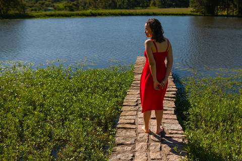 ensaio de 15 anos - fotografia debutante - ensaio feminino - fotografia autoral - ensaio ao ar livre - ensaio em vinícola - Vinícola Nardello - fotografia de 15 anos - debutante com personalidade - fotógrafo de 15 anos - book dos 15 anos - ensaio externo'