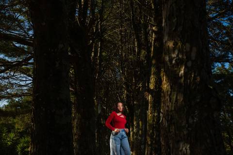 ensaio de 15 anos - fotografia debutante - ensaio feminino - fotografia autoral - ensaio ao ar livre - ensaio em vinícola - Vinícola Nardello - fotografia de 15 anos - debutante com personalidade - fotógrafo de 15 anos - book dos 15 anos - ensaio externo'