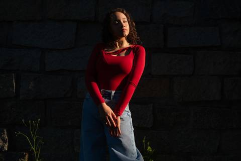 ensaio de 15 anos - fotografia debutante - ensaio feminino - fotografia autoral - ensaio ao ar livre - ensaio em vinícola - Vinícola Nardello - fotografia de 15 anos - debutante com personalidade - fotógrafo de 15 anos - book dos 15 anos - ensaio externo'