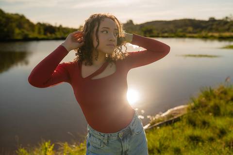 ensaio de 15 anos - fotografia debutante - ensaio feminino - fotografia autoral - ensaio ao ar livre - ensaio em vinícola - Vinícola Nardello - fotografia de 15 anos - debutante com personalidade - fotógrafo de 15 anos - book dos 15 anos - ensaio externo'