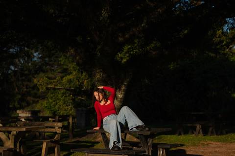 ensaio de 15 anos - fotografia debutante - ensaio feminino - fotografia autoral - ensaio ao ar livre - ensaio em vinícola - Vinícola Nardello - fotografia de 15 anos - debutante com personalidade - fotógrafo de 15 anos - book dos 15 anos - ensaio externo'