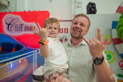fotografia infantil - aniversário infantil - festa barbie - fotografia de aniversário - infância - momentos espontâneos - crianças brincando - memórias afetivas - festa temática - fotografia documental - Pelotas - registro de família - Cliff kids'