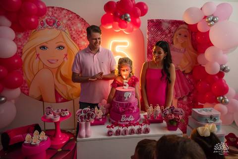 fotografia infantil - aniversário infantil - festa barbie - fotografia de aniversário - infância - momentos espontâneos - crianças brincando - memórias afetivas - festa temática - fotografia documental - Pelotas - registro de família - Cliff kids'