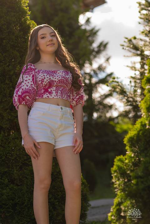 Ensaio 15 anos Diulya - debutante - fotografia de 15 anos - ensaio externo - Chácara Família Fiss - debutante Pelotas - fotógrafo Pelotas - fotografia luz natural - expectativa dos 15 anos - Antonio Rocha Fotografias - fumaça colorida - balão de 15 anos'