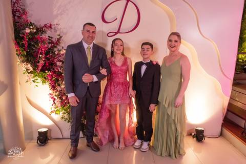 15 anos - debutante - festa de 15 - Diulya - família - celebração - valsa - pista de dança - making of - memórias - fotografia – san sebastian – pelotas – antonio rocha fotografias - aniversário 15 anos - abertura da pista de dança - vestido de 15 anos'