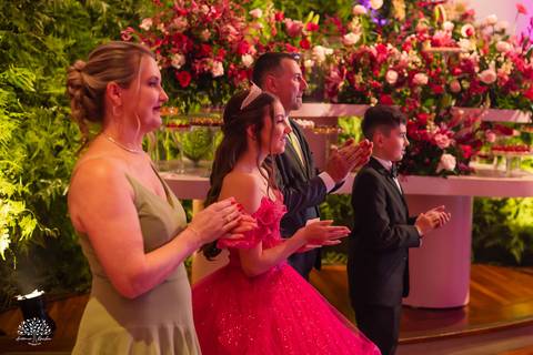 15 anos - debutante - festa de 15 - Diulya - família - celebração - valsa - pista de dança - making of - memórias - fotografia – san sebastian – pelotas – antonio rocha fotografias - aniversário 15 anos - abertura da pista de dança - vestido de 15 anos'