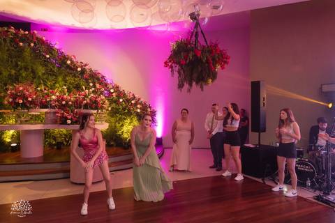 15 anos - debutante - festa de 15 - Diulya - família - celebração - valsa - pista de dança - making of - memórias - fotografia – san sebastian – pelotas – antonio rocha fotografias - aniversário 15 anos - abertura da pista de dança - vestido de 15 anos'