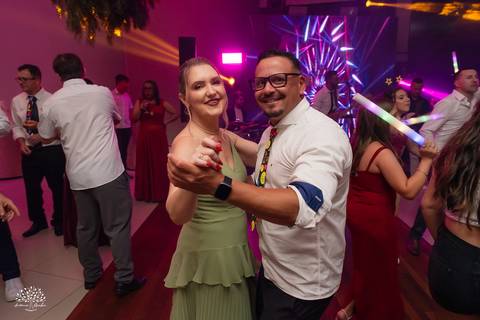 15 anos - debutante - festa de 15 - Diulya - família - celebração - valsa - pista de dança - making of - memórias - fotografia – san sebastian – pelotas – antonio rocha fotografias - aniversário 15 anos - abertura da pista de dança - vestido de 15 anos'