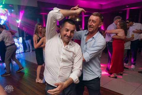 15 anos - debutante - festa de 15 - Diulya - família - celebração - valsa - pista de dança - making of - memórias - fotografia – san sebastian – pelotas – antonio rocha fotografias - aniversário 15 anos - abertura da pista de dança - vestido de 15 anos'