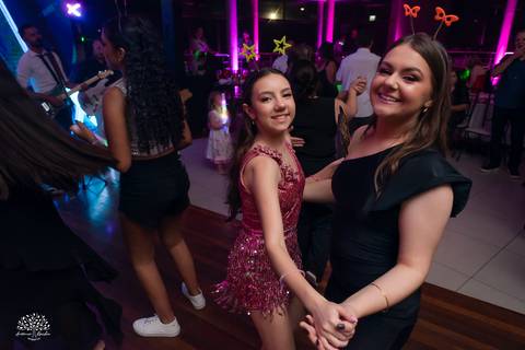 15 anos - debutante - festa de 15 - Diulya - família - celebração - valsa - pista de dança - making of - memórias - fotografia – san sebastian – pelotas – antonio rocha fotografias - aniversário 15 anos - abertura da pista de dança - vestido de 15 anos'