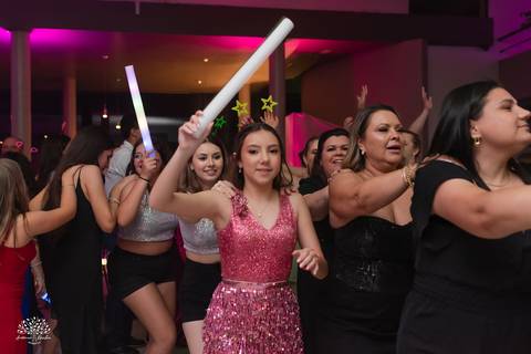 15 anos - debutante - festa de 15 - Diulya - família - celebração - valsa - pista de dança - making of - memórias - fotografia – san sebastian – pelotas – antonio rocha fotografias - aniversário 15 anos - abertura da pista de dança - vestido de 15 anos'