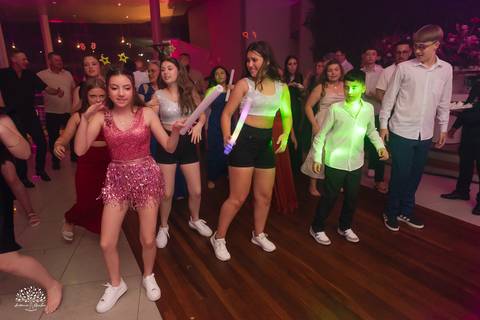 15 anos - debutante - festa de 15 - Diulya - família - celebração - valsa - pista de dança - making of - memórias - fotografia – san sebastian – pelotas – antonio rocha fotografias - aniversário 15 anos - abertura da pista de dança - vestido de 15 anos'