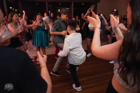 15 anos - debutante - festa de 15 - Diulya - família - celebração - valsa - pista de dança - making of - memórias - fotografia – san sebastian – pelotas – antonio rocha fotografias - aniversário 15 anos - abertura da pista de dança - vestido de 15 anos'