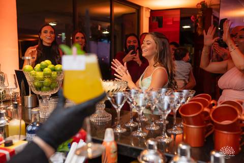 vestido de 15 anos - espaço vida - os saraivas - banda retroverso - flores'