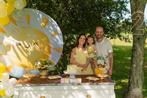 fotografia infantil – aniversário - festa infantil ao ar livre - memórias da infância - fotógrafo de família - salão Dom Manuel - festa debaixo da árvore - banho de piscina - bicicleta - carinho em família - Antonio Rocha Fotografias – Pelotas - Sol'