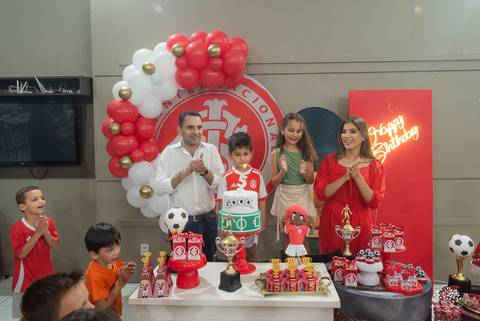 fotógrafo de festa infantil em Pelotas - fotografia infantil Pelotas - fotógrafo infantil Pelotas - aniversário infantil - festa de 5 anos - fotógrafo de aniversário - fotografia espontânea - festa infantil RS - patrimônio emocional - fotógrafo de criança'