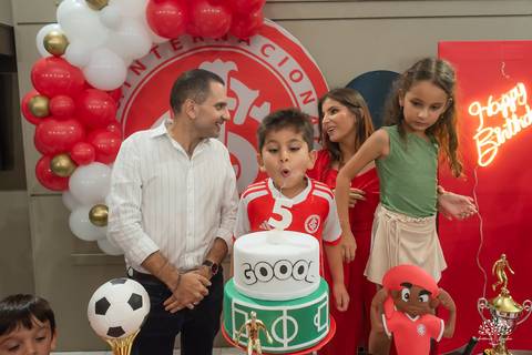 fotógrafo de festa infantil em Pelotas - fotografia infantil Pelotas - fotógrafo infantil Pelotas - aniversário infantil - festa de 5 anos - fotógrafo de aniversário - fotografia espontânea - festa infantil RS - patrimônio emocional - fotógrafo de criança'