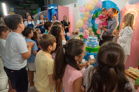 fotógrafo de festa infantil Pelotas - fotografia infantil Pelotas - festa da Peppa Pig - Cliff Kids Pelotas - fotógrafo infantil RS - fotografia de aniversário infantil - fotos espontâneas - infância - patrimônio emocional - fotógrafo de crianças Pelotas'