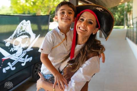 fotógrafo de festa infantil em Pelotas, fotografia infantil, aniversário de 6 anos, festa ao ar livre, Clube Caça e Pesca Pelotas, fotógrafo infantil RS, fotografia espontânea, futebol de sabão, bexiga d'água, infância, aniversário infantil, Antonio Rocha'