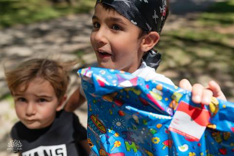 fotógrafo de festa infantil em Pelotas, fotografia infantil, aniversário de 6 anos, festa ao ar livre, Clube Caça e Pesca Pelotas, fotógrafo infantil RS, fotografia espontânea, futebol de sabão, bexiga d'água, infância, aniversário infantil, Antonio Rocha'